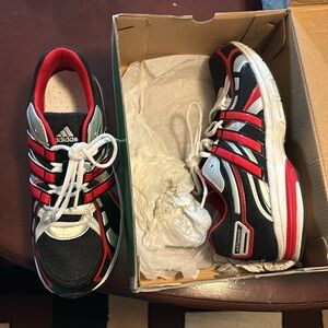 Adidas Red and Black Tennis Shoes Size 7 Men